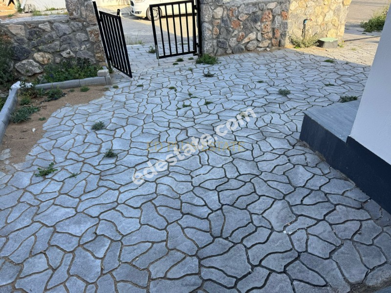 Girne Dikmen Bölgesinde Eşyasız Kiralık 4+1 Yeni Villa