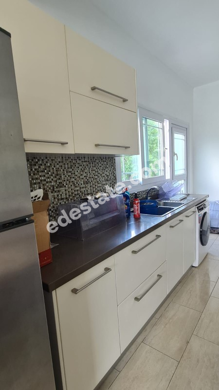Lefkoşa Gönyeli'de Full Eşyalı Kiralık ZEMİN KAT 3+1 Daire