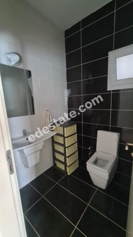 Lefkoşa Gönyeli'de Full Eşyalı Kiralık ZEMİN KAT 3+1 Daire