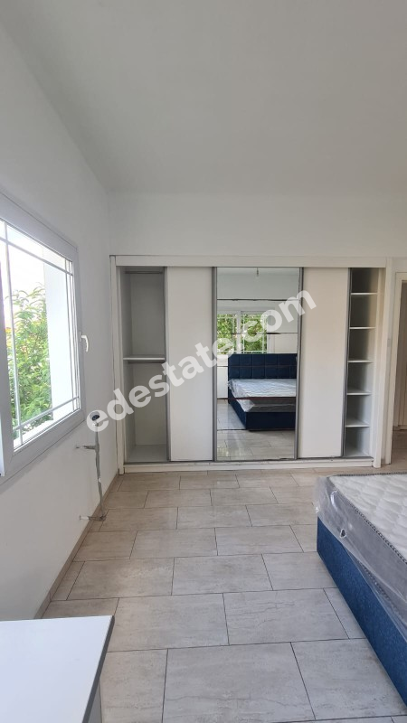 Lefkoşa Gönyeli'de Full Eşyalı Kiralık ZEMİN KAT 3+1 Daire