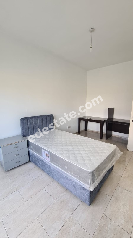 Lefkoşa Gönyeli'de Full Eşyalı Kiralık ZEMİN KAT 3+1 Daire