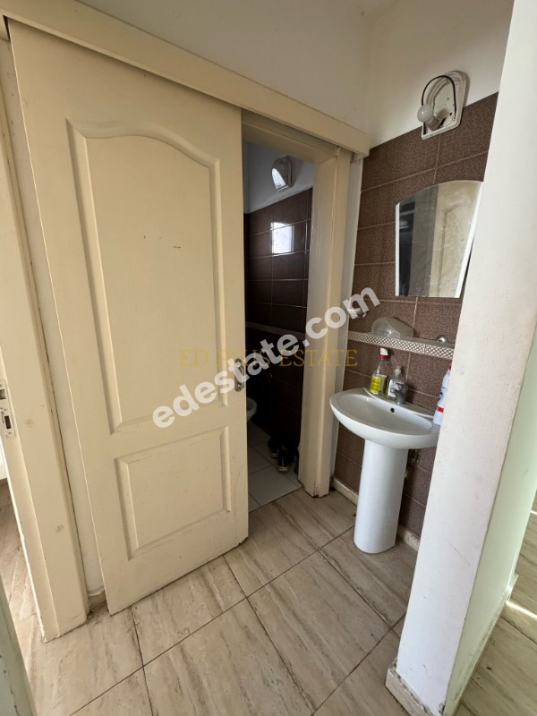 Girne Merkezde Türk Mahallesinde Satılık 2+1 Daire