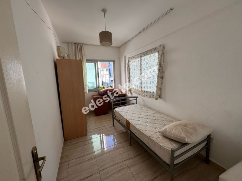 Girne Merkezde Türk Mahallesinde Satılık 2+1 Daire