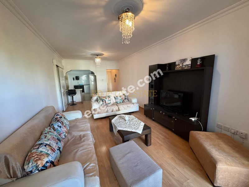 Girne Merkezinde Full Eşyalı Satılık 3+1 Daire