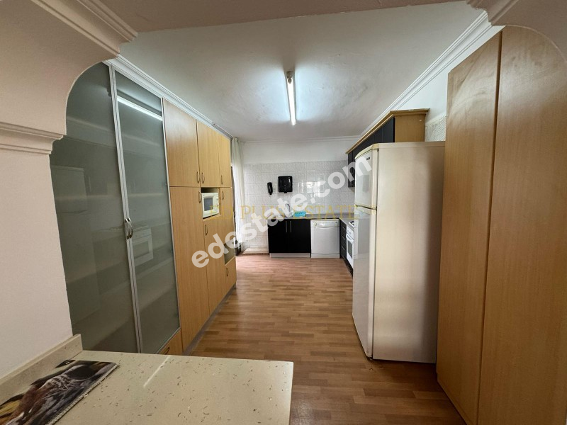 Girne Merkezinde Full Eşyalı Satılık 3+1 Daire