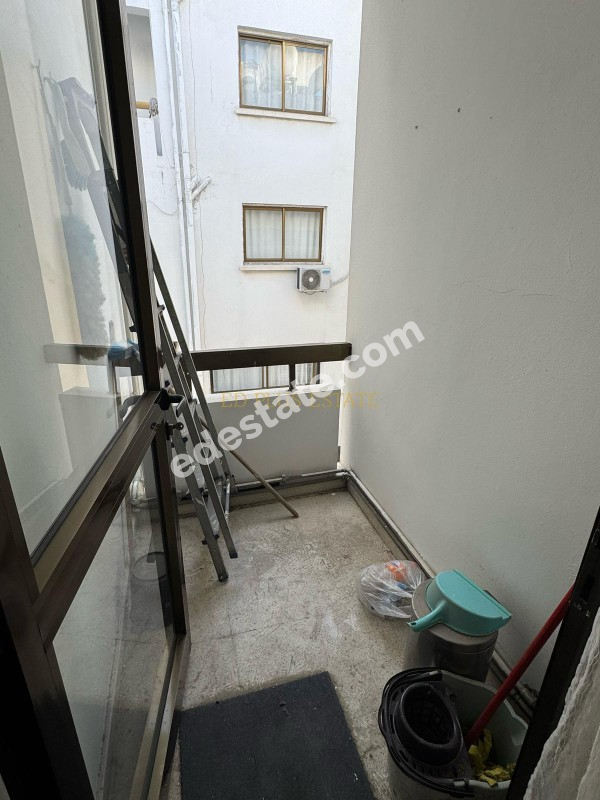 Girne Merkezinde Full Eşyalı Satılık 3+1 Daire