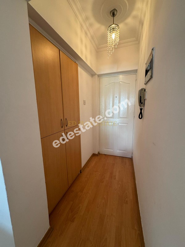 Girne Merkezinde Full Eşyalı Satılık 3+1 Daire