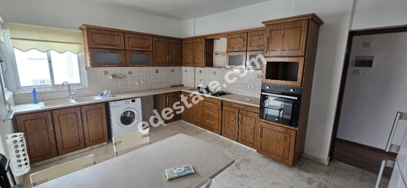 Lefkoşa K.Kaymaklı'da Full Eşyalı Kiralık 3+1 Daire 