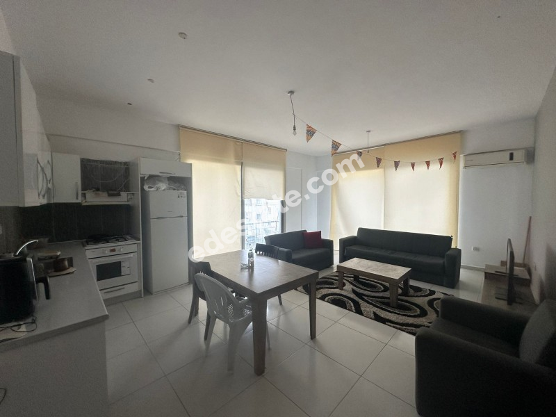 Lefkoşa Küçük Kaymaklı'da Belediye Pazarı Arkasında Full Eşyalı Satılık 3+1 Daire