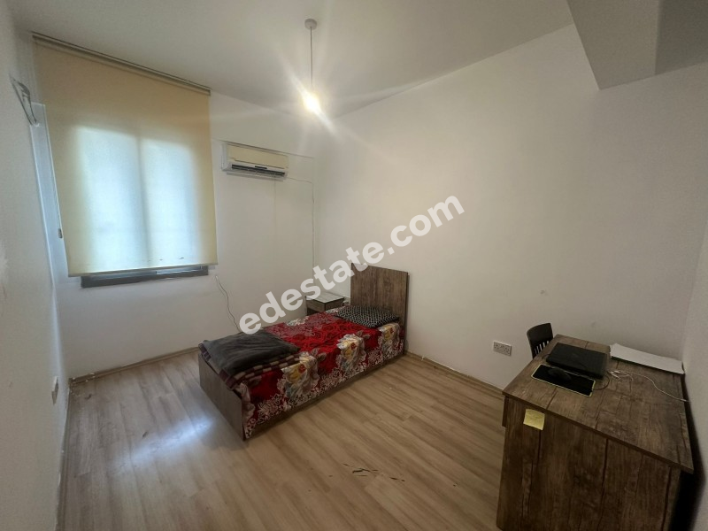 Lefkoşa Küçük Kaymaklı'da Belediye Pazarı Arkasında Full Eşyalı Satılık 3+1 Daire