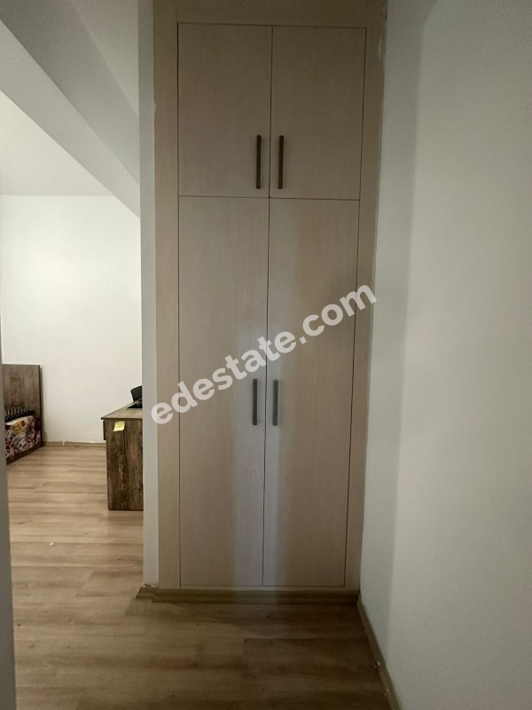 Lefkoşa Küçük Kaymaklı'da Belediye Pazarı Arkasında Full Eşyalı Satılık 3+1 Daire