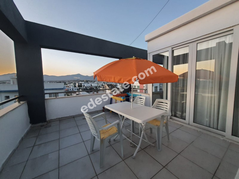 Lefkoşa Küçük Kaymaklı'da Anayola 100 Metre Uzaklıkta Full EŞyalı Satılık 2+1 Penthouse