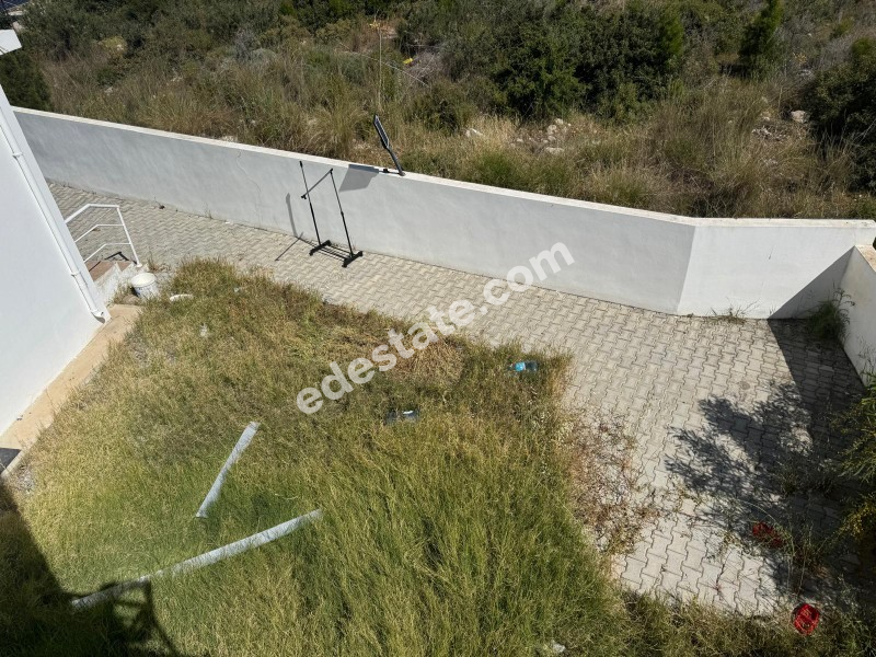Girne Ozanköy Bölgesinde SATILIK 3+1 VİLLA