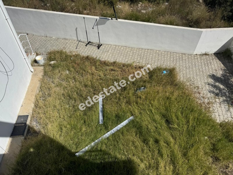Girne Ozanköy Bölgesinde SATILIK 3+1 VİLLA