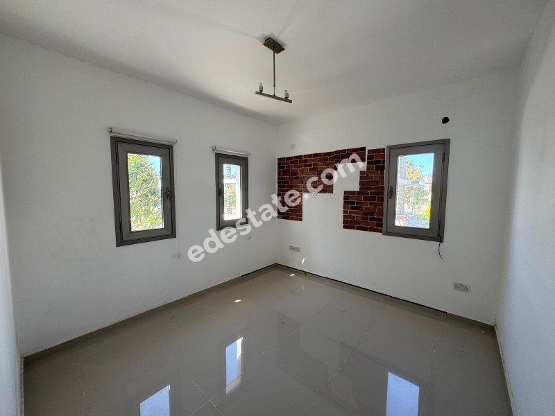 Girne Ozanköy Bölgesinde SATILIK 3+1 VİLLA