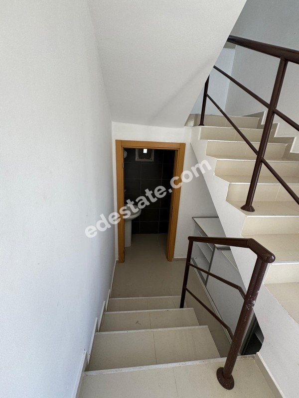 Girne Ozanköy Bölgesinde SATILIK 3+1 VİLLA