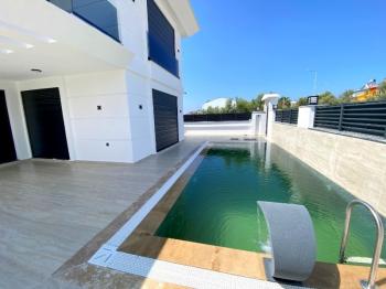 Didim'de Satılık Tam Müstakil Villa