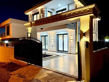 Didim'de Satılık Tam Müstakil Villa