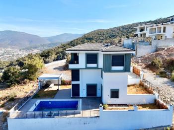 Didim Akbükde Deniz Manzaralı Satılık Villa