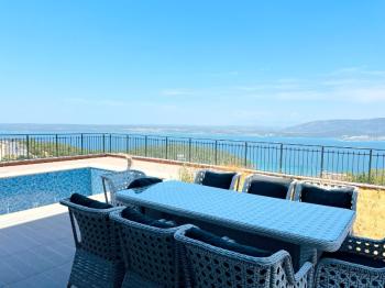 Didim Akbükde Deniz Manzaralı Satılık Villa