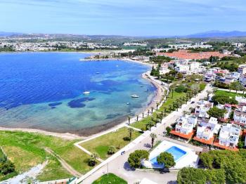 Didim'de Denize 50 Metre Mesafede Satılık Yazlık
