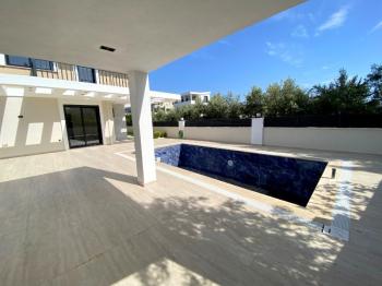 Didim Altınkum Mahallesi'nde Eşsiz Bir Villa Fırsatı