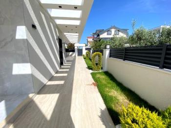 Didim Altınkum Mahallesi'nde Eşsiz Bir Villa Fırsatı