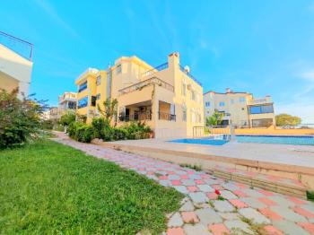 Didim'de Kiralık Lüks Villa - Havuzlu Sitede Jakuzili, Saunalı, Kaloriferli, Deniz Manzaralı