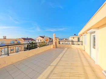 Didim'de Kiralık Lüks Villa - Havuzlu Sitede Jakuzili, Saunalı, Kaloriferli, Deniz Manzaralı