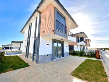 Didim'de Satılık 3+1 Ayrı Mutfaklı Villa