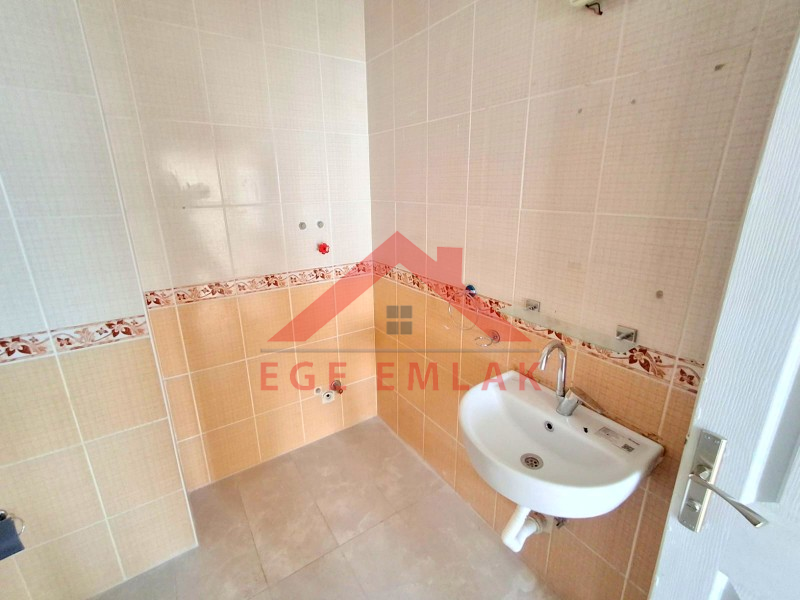 Didimde Kiralık Boş Daire 2+1 Kapalı Mutfak