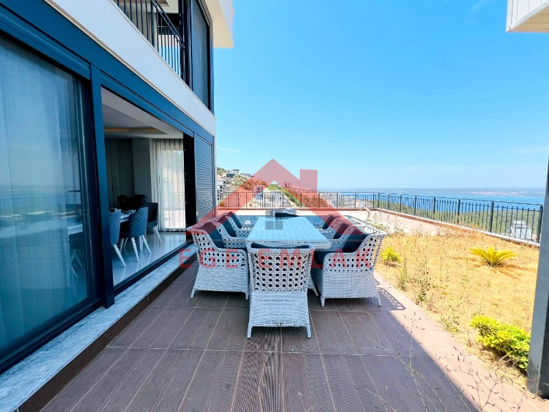 Didim Akbükde Deniz Manzaralı Satılık Villa