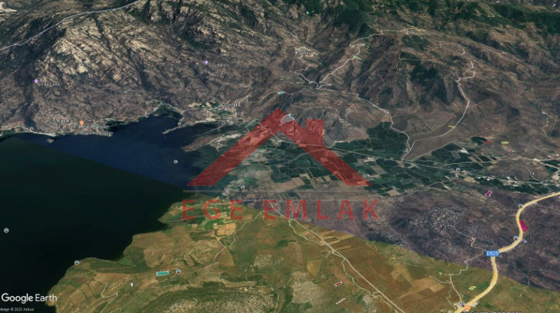 Bafa Gölü Manzaralı Zeytinlik