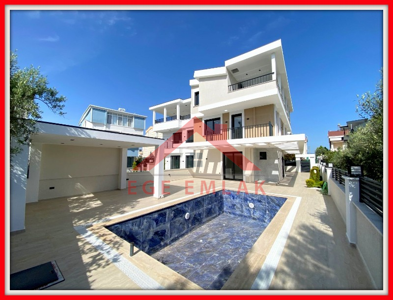 Didim Altınkum Mahallesi'nde Eşsiz Bir Villa Fırsatı