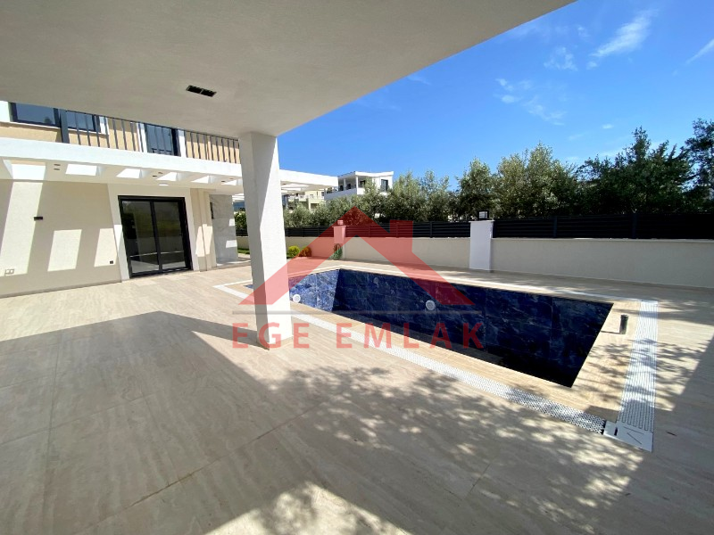 Didim Altınkum Mahallesi'nde Eşsiz Bir Villa Fırsatı