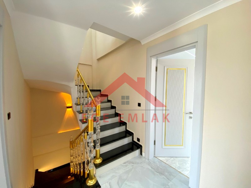 Didim Altınkum Mahallesi'nde Eşsiz Bir Villa Fırsatı