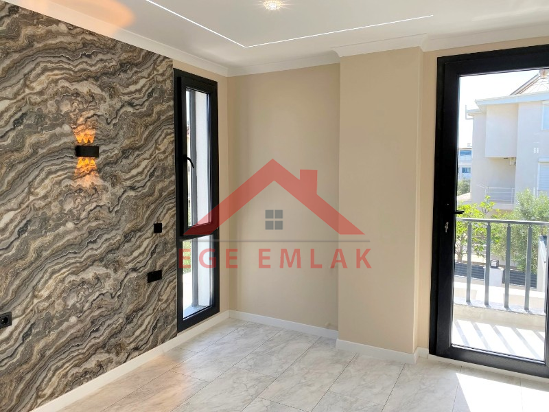 Didim Altınkum Mahallesi'nde Eşsiz Bir Villa Fırsatı