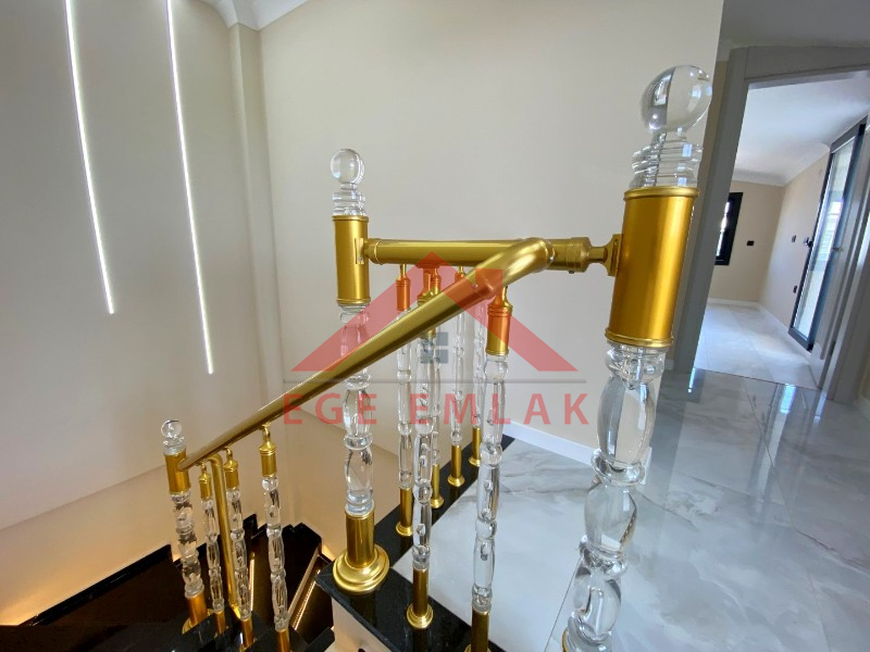 Didim Altınkum Mahallesi'nde Eşsiz Bir Villa Fırsatı