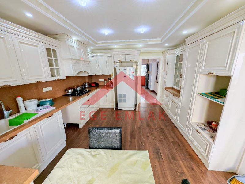 Didim'de Kiralık Lüks Villa - Havuzlu Sitede Jakuzili, Saunalı, Kaloriferli, Deniz Manzaralı