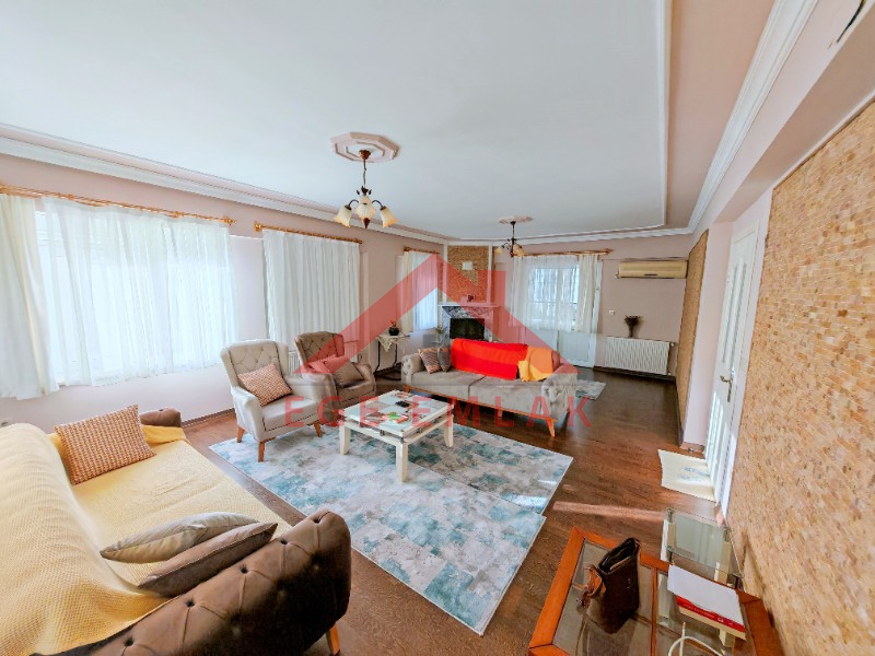 Didim'de Kiralık Lüks Villa - Havuzlu Sitede Jakuzili, Saunalı, Kaloriferli, Deniz Manzaralı