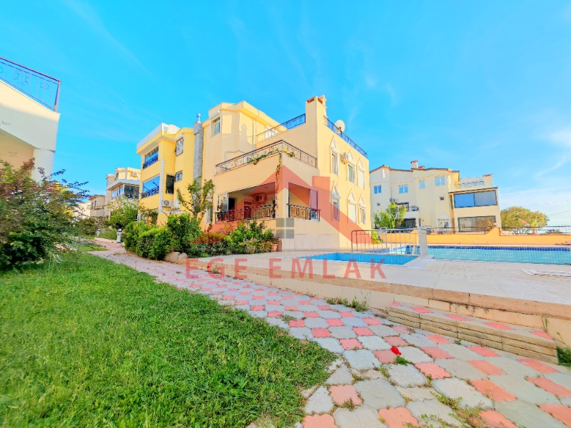 Didim'de Kiralık Lüks Villa - Havuzlu Sitede Jakuzili, Saunalı, Kaloriferli, Deniz Manzaralı