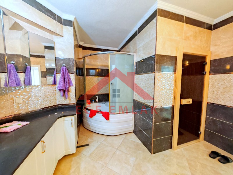 Didim'de Kiralık Lüks Villa - Havuzlu Sitede Jakuzili, Saunalı, Kaloriferli, Deniz Manzaralı