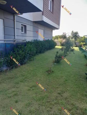 KUŞADASI DAVUTLARDA HAVUZLU SİTEDE GENİŞ DENİZ MANZARALI 2+1 SATILIK DAİRE