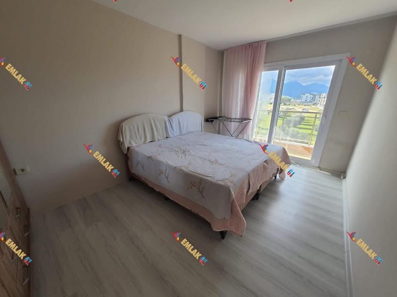 KUŞADASI DAVUTLARDA HAVUZLU SİTEDE GENİŞ DENİZ MANZARALI 2+1 SATILIK DAİRE