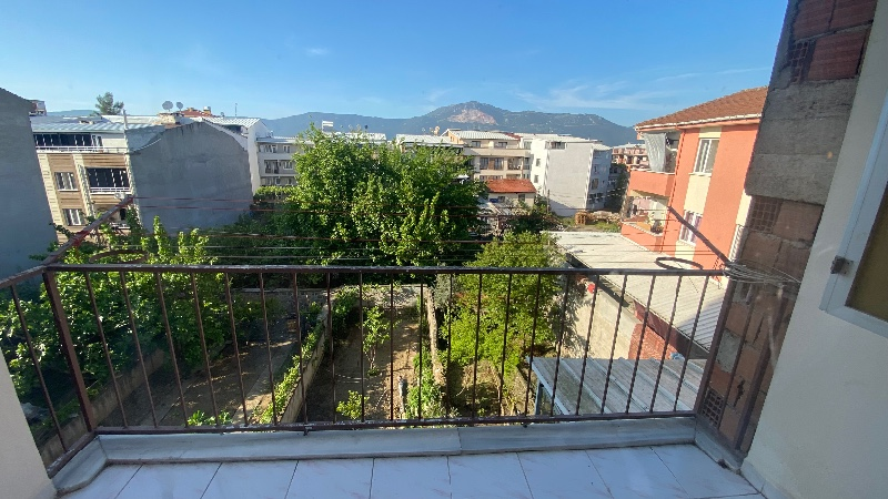 DijitalEmlak’tan Gürsu Merkezinde Manzaralı Kiralık 3+1 Daire. 