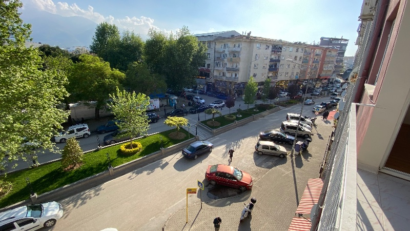 DijitalEmlak’tan Gürsu Merkezinde Manzaralı Kiralık 3+1 Daire. 