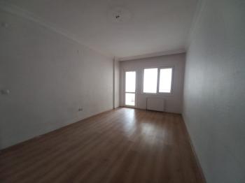Konya / Selçuklu / Satılık Daire Yazır Mah. Real AVM Arkası AraKat 4+1