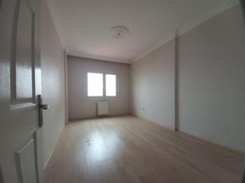 Konya / Selçuklu / Satılık Daire Yazır Mah. Real AVM Arkası AraKat 4+1
