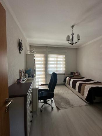 Konya / Selçuklu / Satılık Daire Hacıkaymak Mah. Şefikcan Cadde Üzeri 4+1
