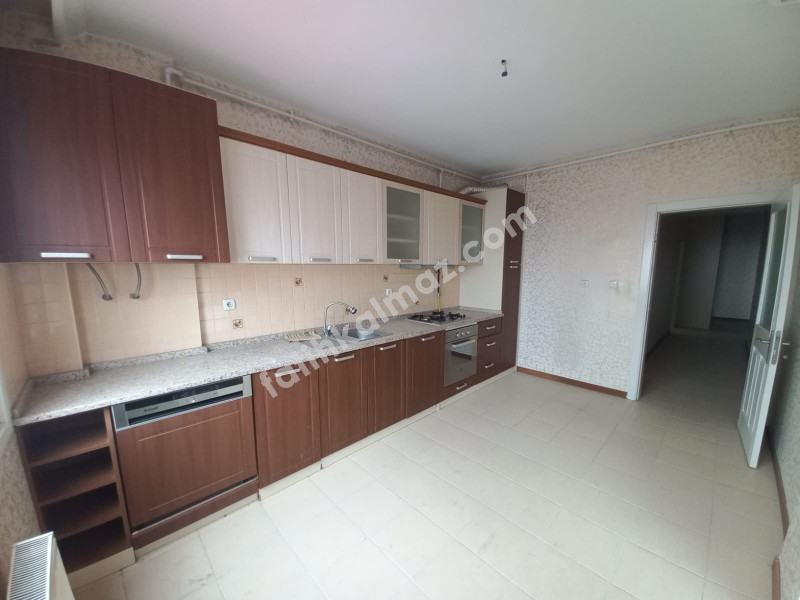 Konya / Selçuklu / Satılık Daire Yazır Mah. Real AVM Arkası AraKat 4+1